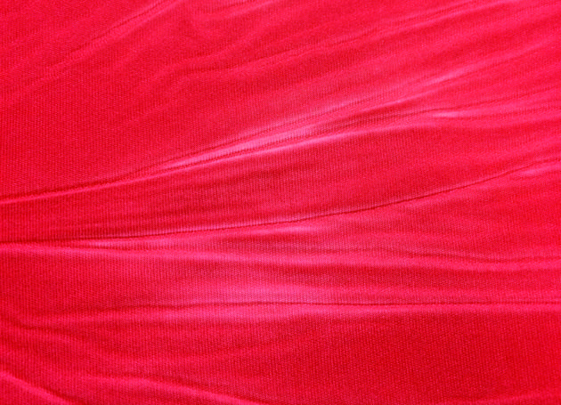 Exemplo de tecido com rugas: resultado de problemas relacionados ao processos de sublimação realizado com prensas térmicas